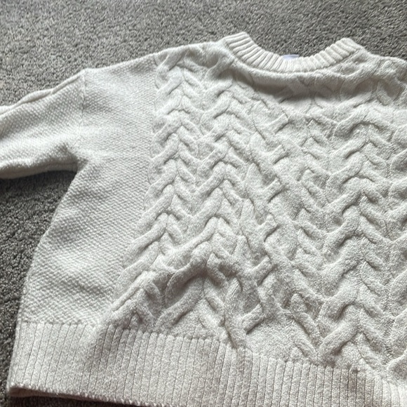 Old navy white sweater with collar neck - Picture 3 of 3